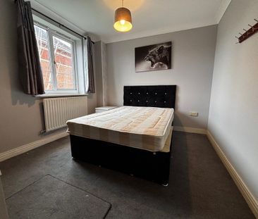 1 bedroom in a house share to rent - Photo 5