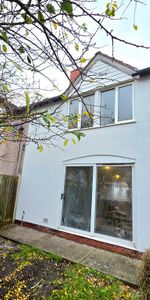 3 bedroom terraced house to rent - Photo 3