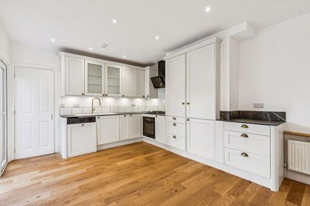 2 bedroom maisonette to rent - Photo 5