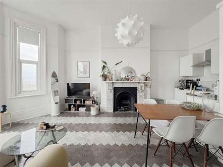 St. Pauls Place, St. Leonards, TN37 - Photo 3