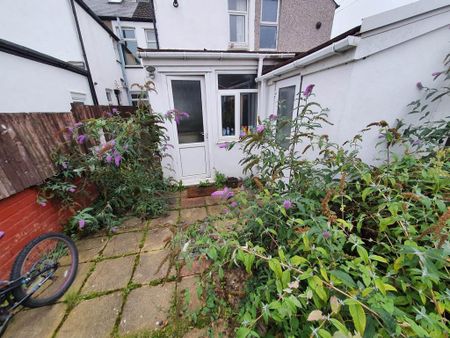 5 bedroom house to rent - Photo 3