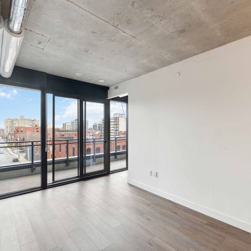 10 James st, Unit 409 - Photo 1