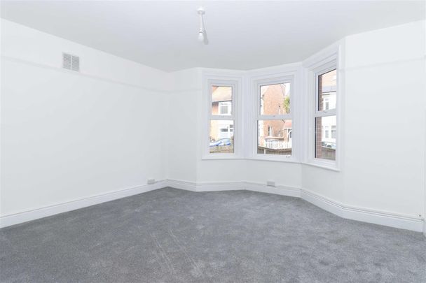 Westbourne Avenue, Worthing - Photo 1