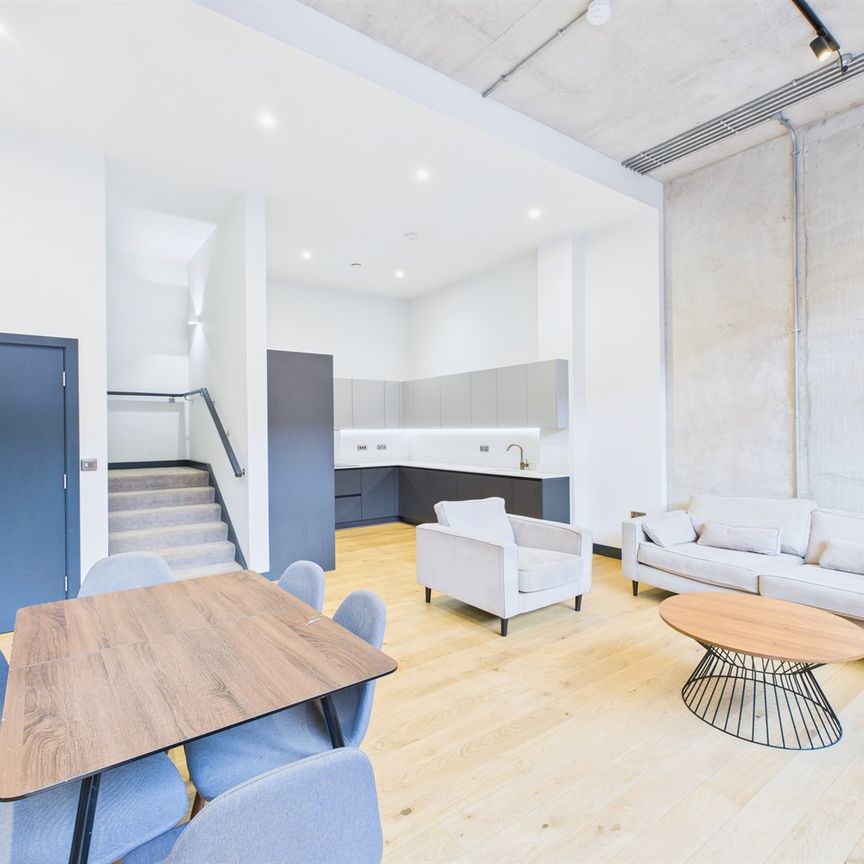 Apartment to Rent: Addington Street, M4 - Photo 1