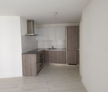 Grand appartement de 2 pièces au centre de Boudry avec ascenseur - Photo 2