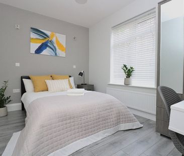 Room in a Shared House, Bloemfontein Road, W12 - Photo 6