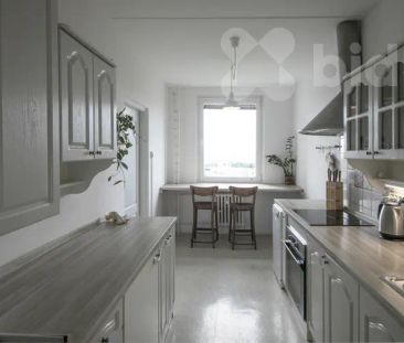 k pronájmu světlý byt 3+1 s prosklenou lodžií a úchvatným panoramat... - Photo 5