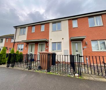 2 bedroom Mid Terraced House to let - Photo 5