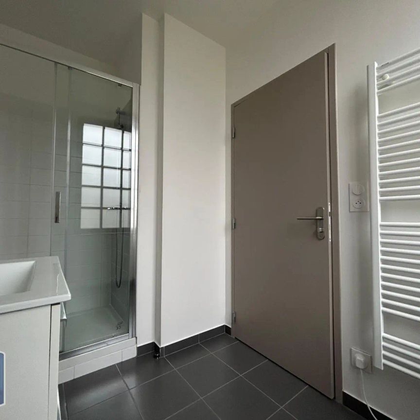 Appartement à louer 3 pièces 74.41m² - Photo 1