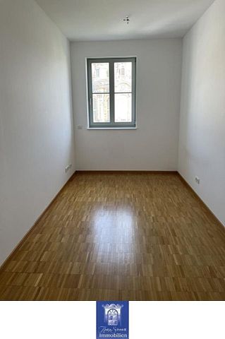 Exklusive Traumwohnung mit groÃem Balkon in der barocken Dresdner Altstadt! Lift! - Photo 2