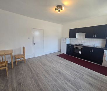 1 Bed Flat, Kent House Road, SE26 - Photo 3