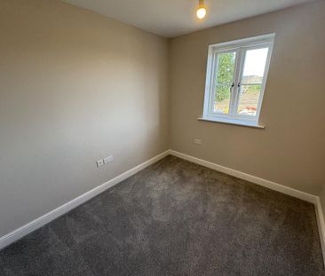 3 bedroom semi-detached house to rent - Photo 6