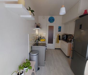 3 room apartment on the 2nd floor located in Geneva 1202 - Photo 2