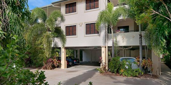 Spacious Ground-Floor Apartment with Poolside Access - Photo 3