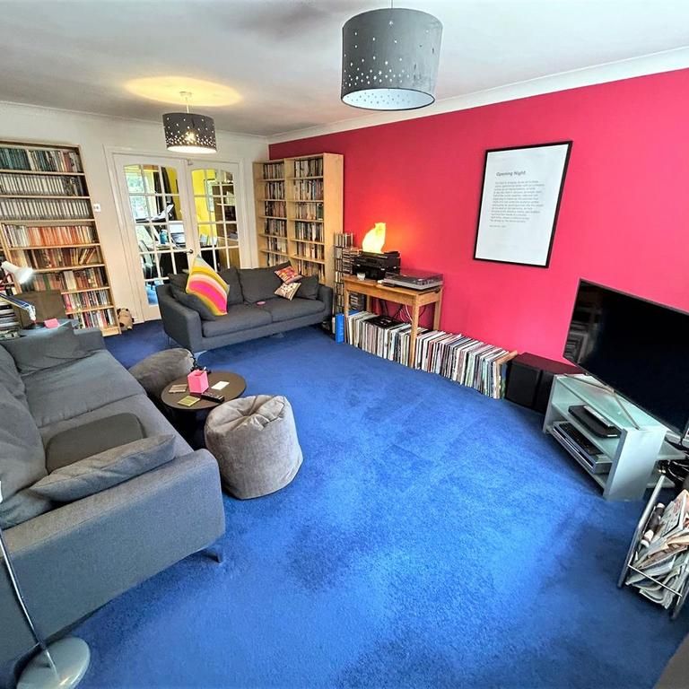 4 bedroom house to rent - Photo 1