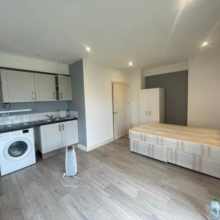 Studio to rent - Photo 3