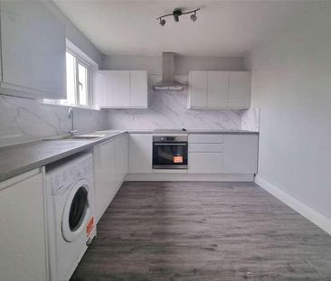 Chatsworth Parade, Orpington, Kent, BR5 - Photo 5