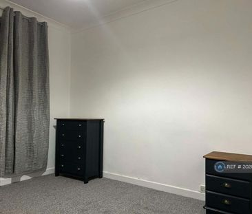 3 bedroom maisonette to rent - Photo 5