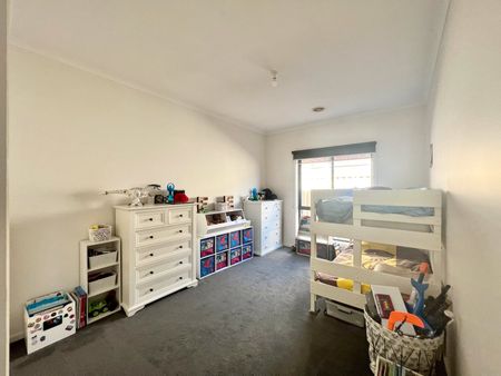 Immaculate, Comfortable and Private - Photo 5