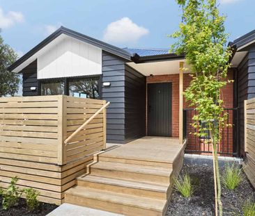 Tastefully Decorated - Great Location - Photo 3