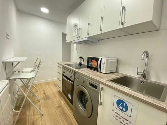 Avenida de la Albufera, Madrid, Community of Madrid 28038 - Photo 1