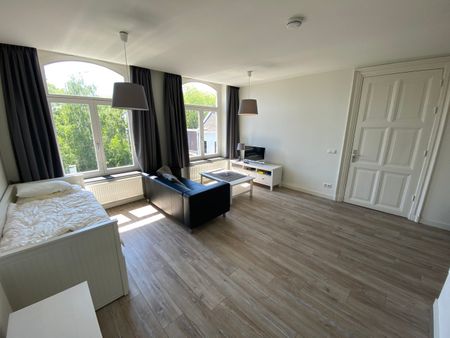 [July] Furnished room with private bathroom and shared kitchen - Photo 2