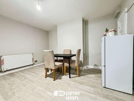 Whitaker Road, Cardiff, CF24 - Photo 4