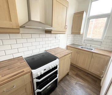 3 bedroom terraced house to rent - Photo 3