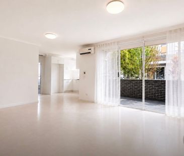 For Rent 1/4 Barangaroo rd, Toongabbie - Photo 2