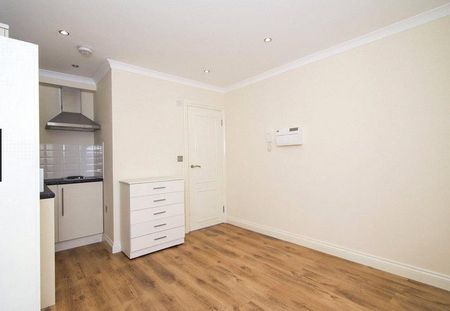 Studio to rent - Photo 2