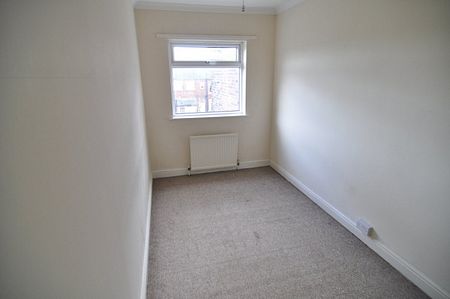 2 bed Terraced - To Let - Photo 5