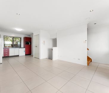 3/11 Griffith Street, Everton Park QLD 4053 - Townhouse For Rent | ... - Photo 1