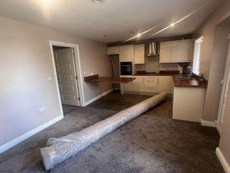 Fenby Avenue, Bradford, BD4 - Photo 5