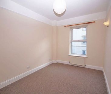 A 1 Bedroom Flat in Fairview GL52 2JU - Photo 4