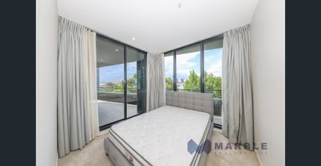 Stylish two bedroom furnished apartment with city views - Photo 3