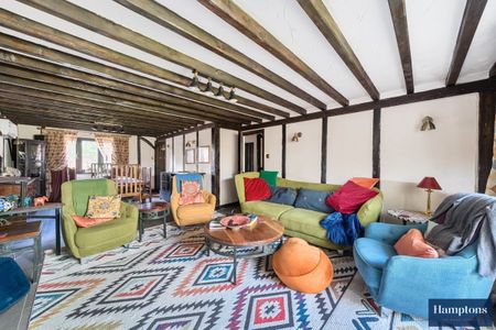 4 bedroom detached house to rent - Photo 3