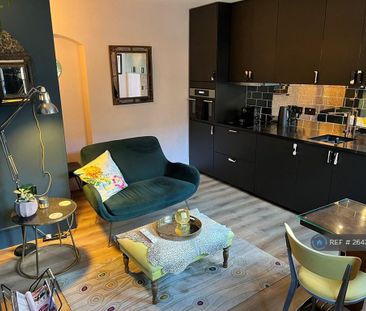 1 bedroom flat to rent - Photo 2