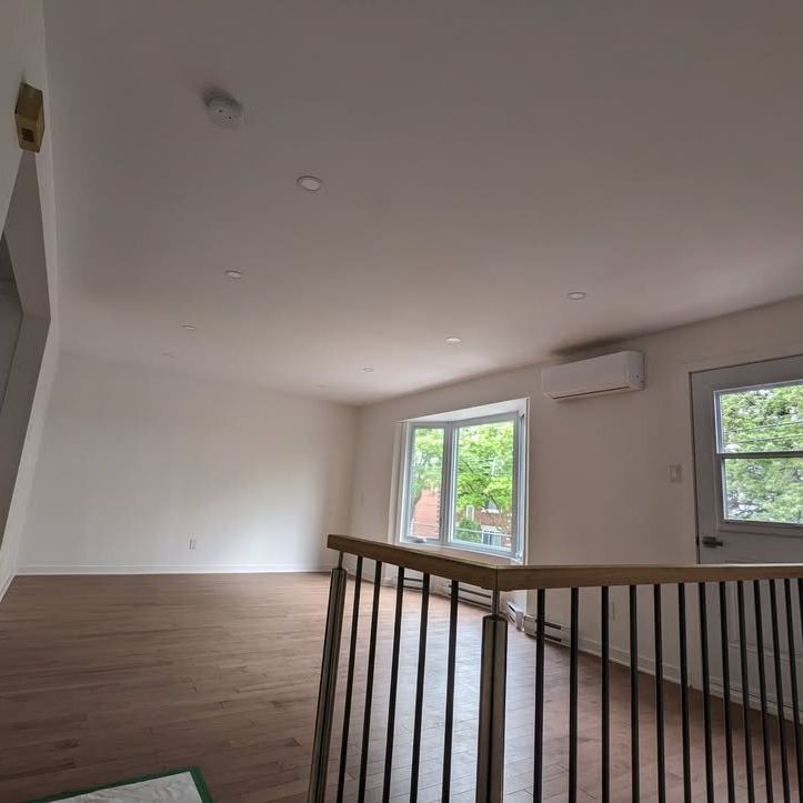 4 1/2 Lumineux à Ville Saint-Laurent - Photo 1