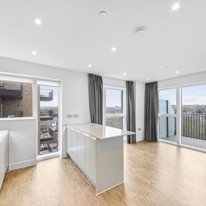 3 bedroom flat to rent - Photo 1