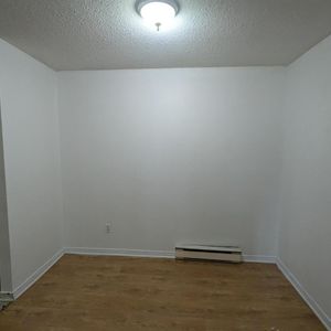 2 Rue De La Fondrière (Hautes-Plaines) Logement De 2 Chambres Secteur Familial! - Photo 2