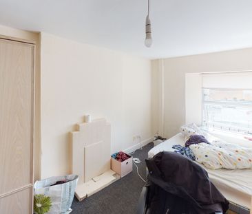 Student Properties to Let - Photo 1