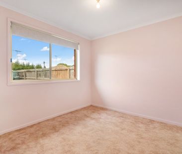 Beautifully presented family home with space, privacy & entertainin... - Photo 4