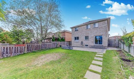 For Lease - 78 Castlehill Road, Brampton, Ontario - Photo 3