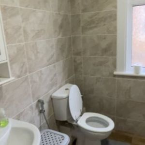 Room in a Shared Flat, Coventry Road, IG1 - Photo 3