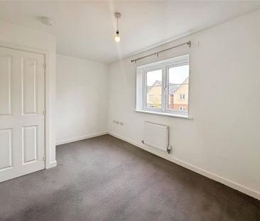 2 bedroom semi-detached house to rent - Photo 2