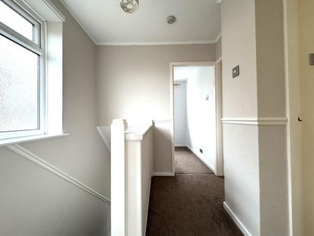 3 bedroom semi-detached house to rent - Photo 3