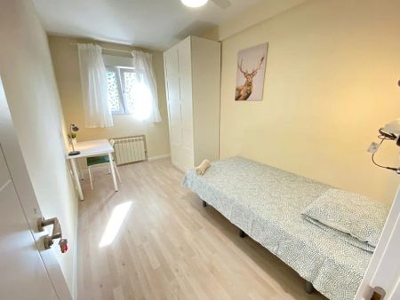 Calle de Caunedo, Madrid, Community of Madrid 28037 - Photo 5