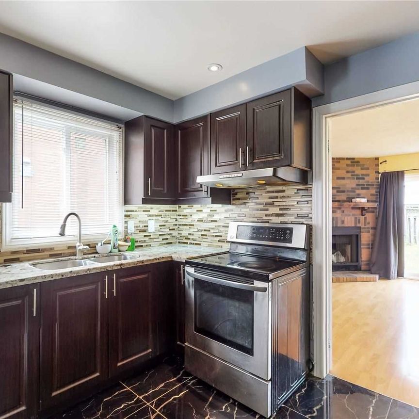 For Lease - 11 James Edward Drive, Markham, Ontario - Photo 1