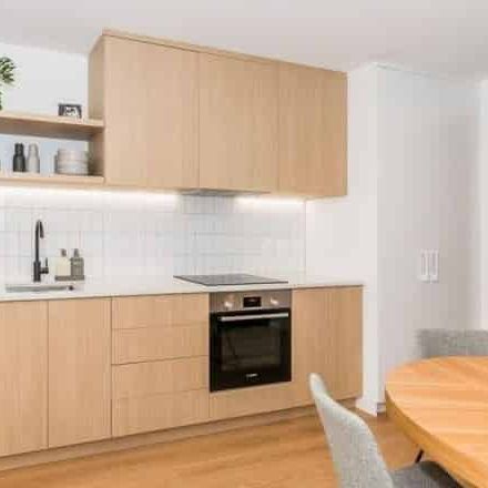 Modern & Sun-Soaked Two-Bedroom Townhouse - Photo 3