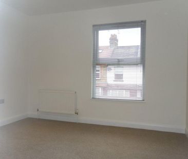 2 bedroom house to rent - Photo 2